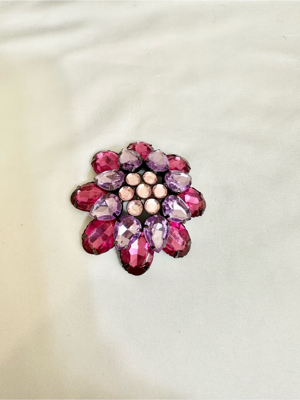 Cabochon Flower Brooch in Pink and Lavender (Lightweight)